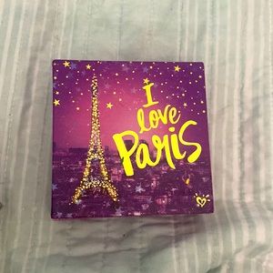 “I love Paris” decor